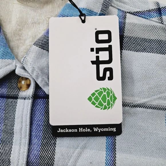 STIO | Hutkeeper Misty Cloud Plaid flannel pocket button up shirt - Picture 4 of 12